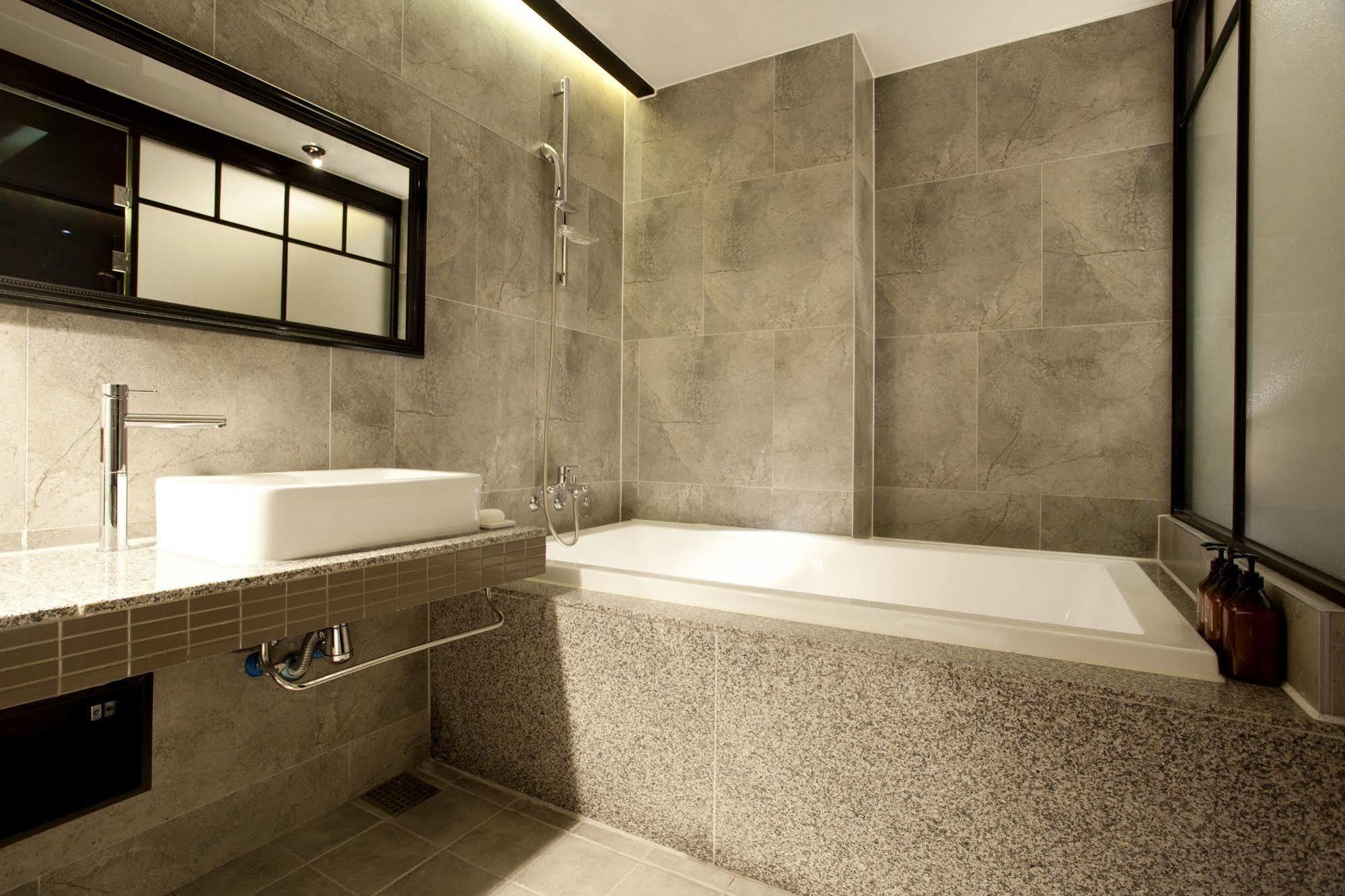 Hotel Londoner Gimhae Esterno foto